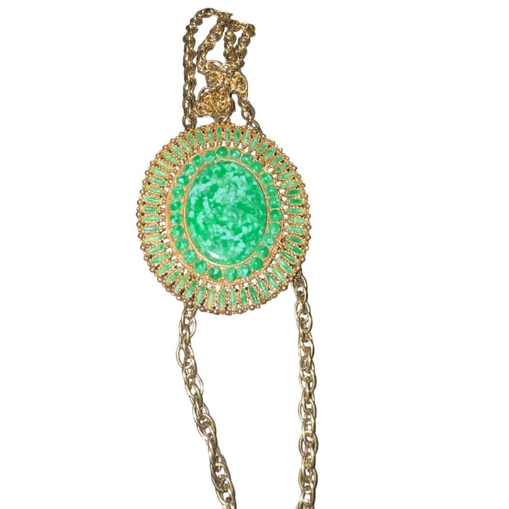 Avon Vintage Necklace, Green Peking Glass Cabochon Stone, 1970s
